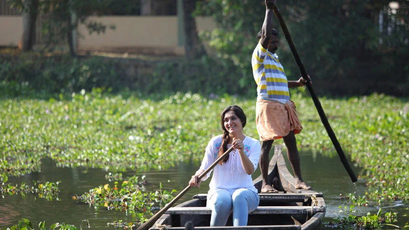 Kerala Tour Packages for Munnar Alleppey Kochi